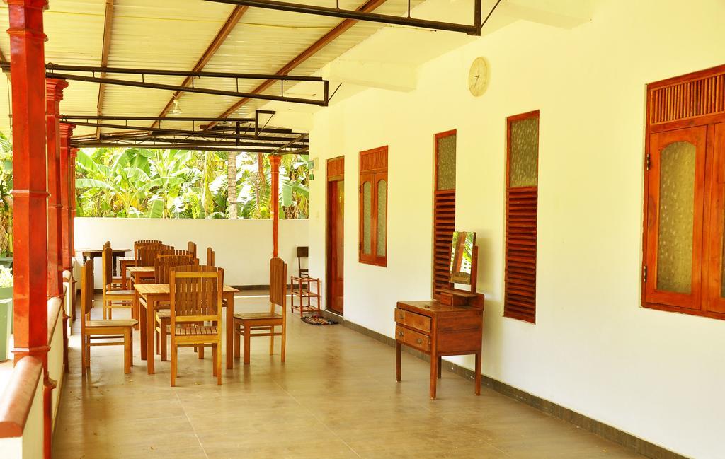 Hotel Flamingo Anuradhapura Exterior photo
