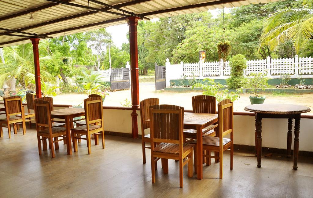 Hotel Flamingo Anuradhapura Exterior photo